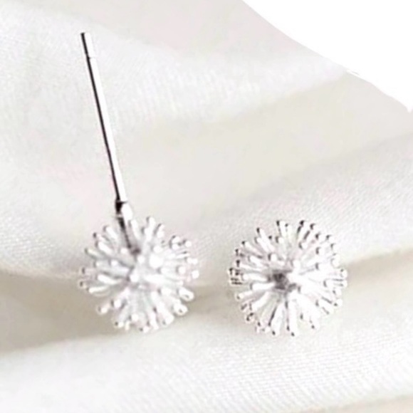 “Dandelion Balls” 925 Sterling Silver Tiny Dainty Spikey Flower Firework Studs - Picture 13 of 16